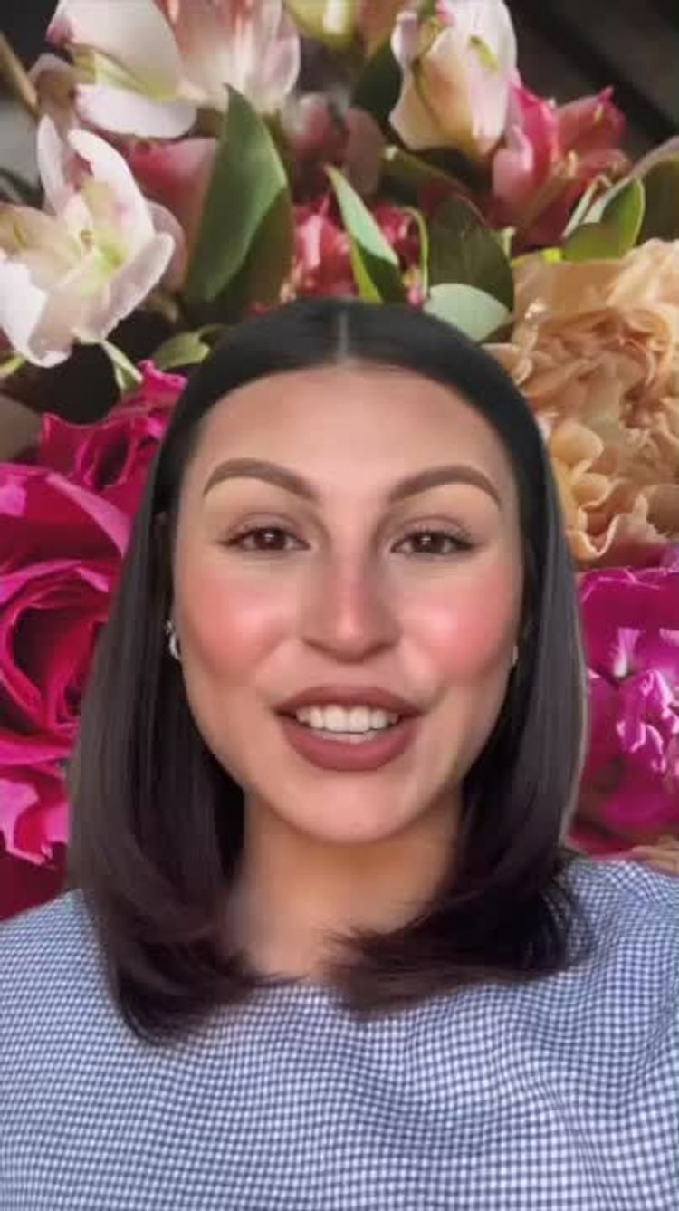 Hjem Video af Vicky for Enjoy Flowers