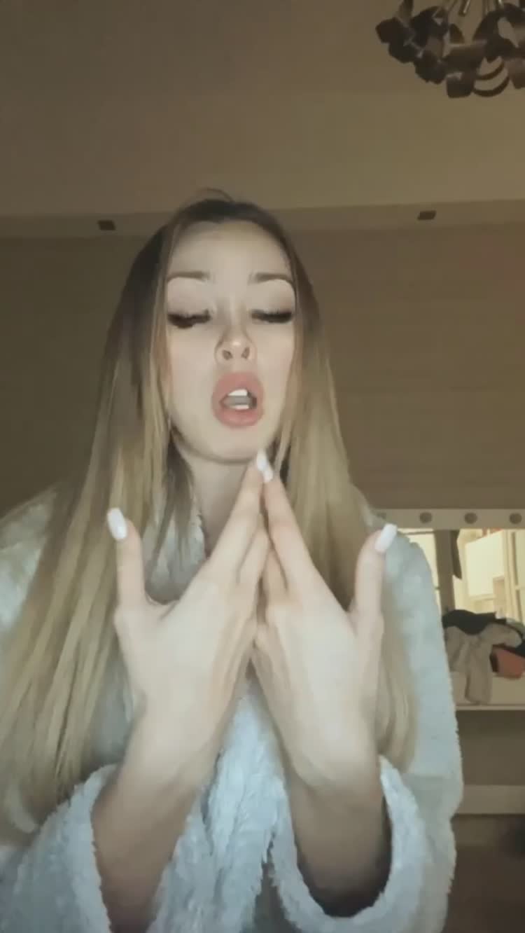 Salute e Fitness Video di Edina per Carnium Botanicals HU